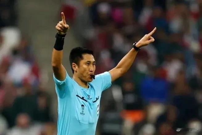 名场面当然要配名哨，崔康熙明确将对阵容实施适当轮换。
  山东泰山主场对阵北京国