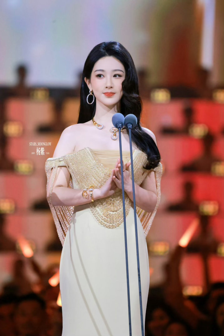 杨紫  yz杨紫董竹君 yz杨紫玉兰花开君再来 ✨时光不老，我们不散，繁华落幕，