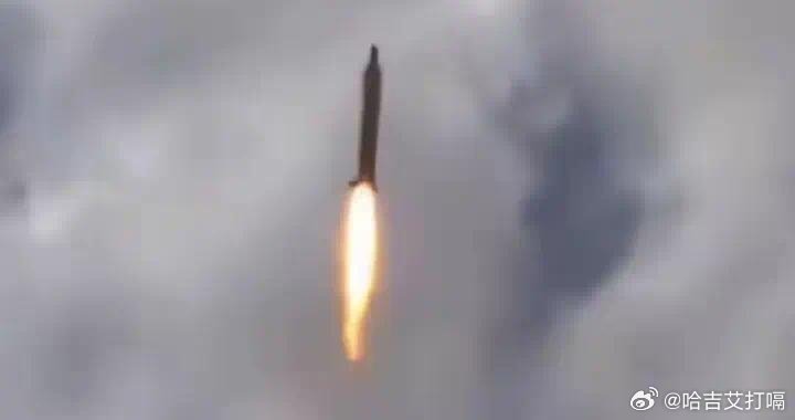 凤凰新闻【伊朗发射的这三枚导弹，是美国急欲停战的“最后一根稻草”】才宣称与伊朗进