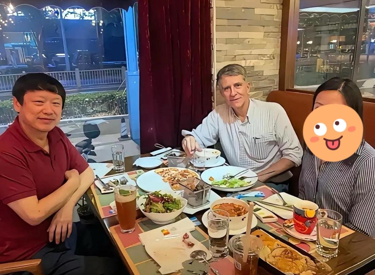 胡锡进与互联网相处做出了表率，自拟为“狗”大气自嘲！

胡锡进说在网上这些年黑自