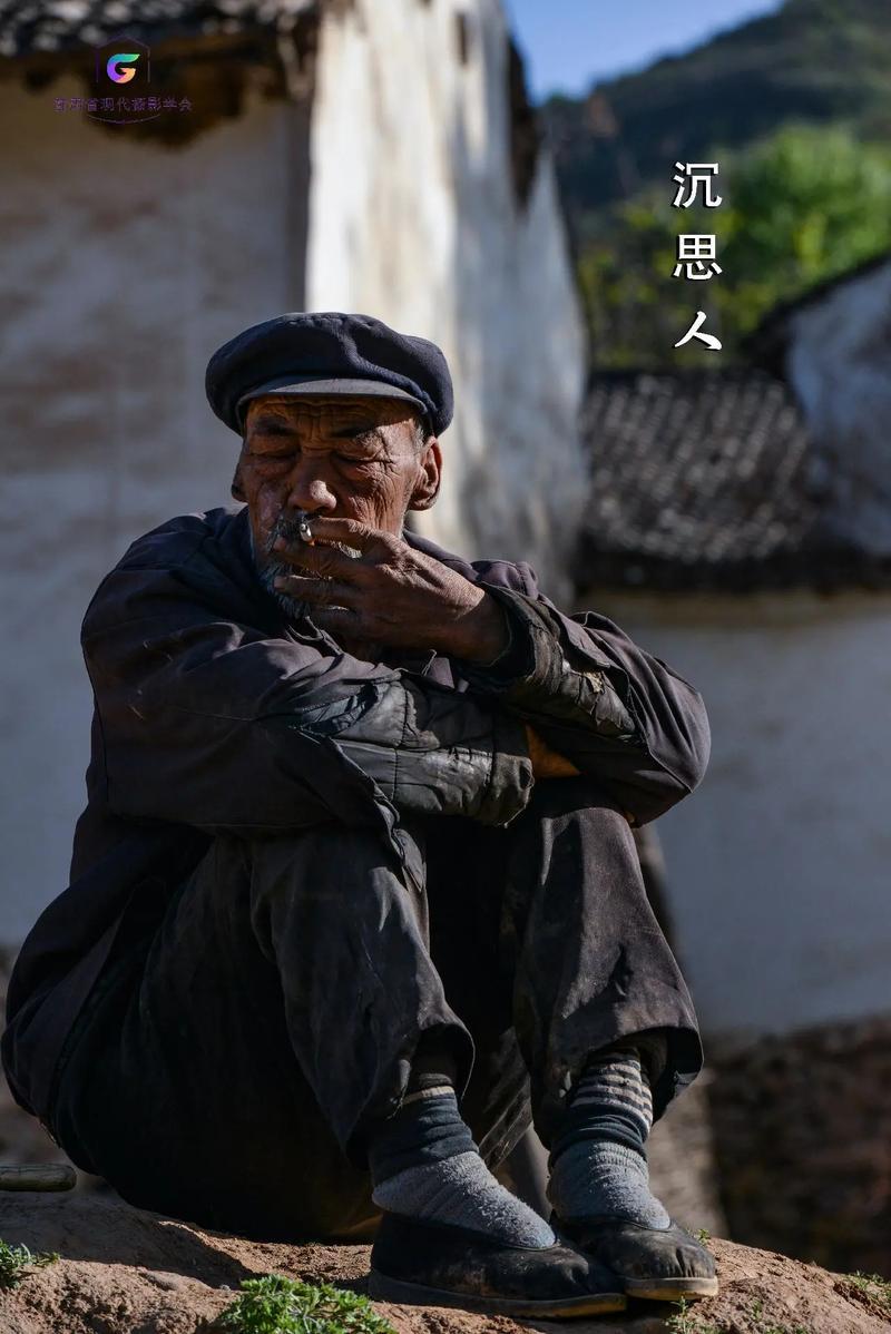 ，精神寄托………靠子女？条件好的有能力孝顺，反之子女也要生活拿什么孝顺……社会常