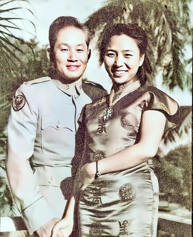 1929年，已婚10年的孙立人，在一场舞会上认识南京汇文女子中学的张晶英，两人相