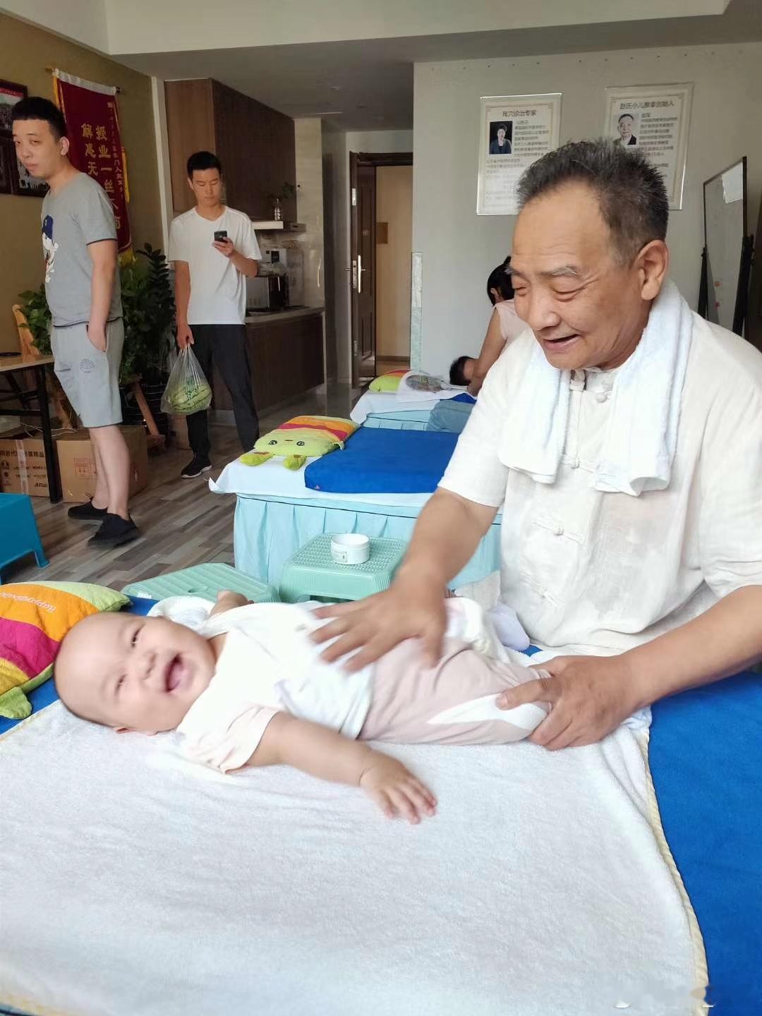 纯中药贴敷｜11月龄宝宝腹泻便血 速效愈案📝真实临床案例，无打针、无吃药、无抗