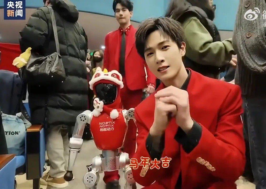 李昀锐粉丝这几天狠狠幸福了吧李昀锐昨天在央视春晚预录，今天在下一站春晚，明天在央