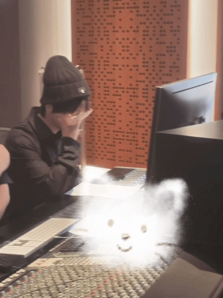 陆虎生日连开两场演唱会 生日场+双场连开=双倍快乐！能在虎子生日那天听他唱《像你