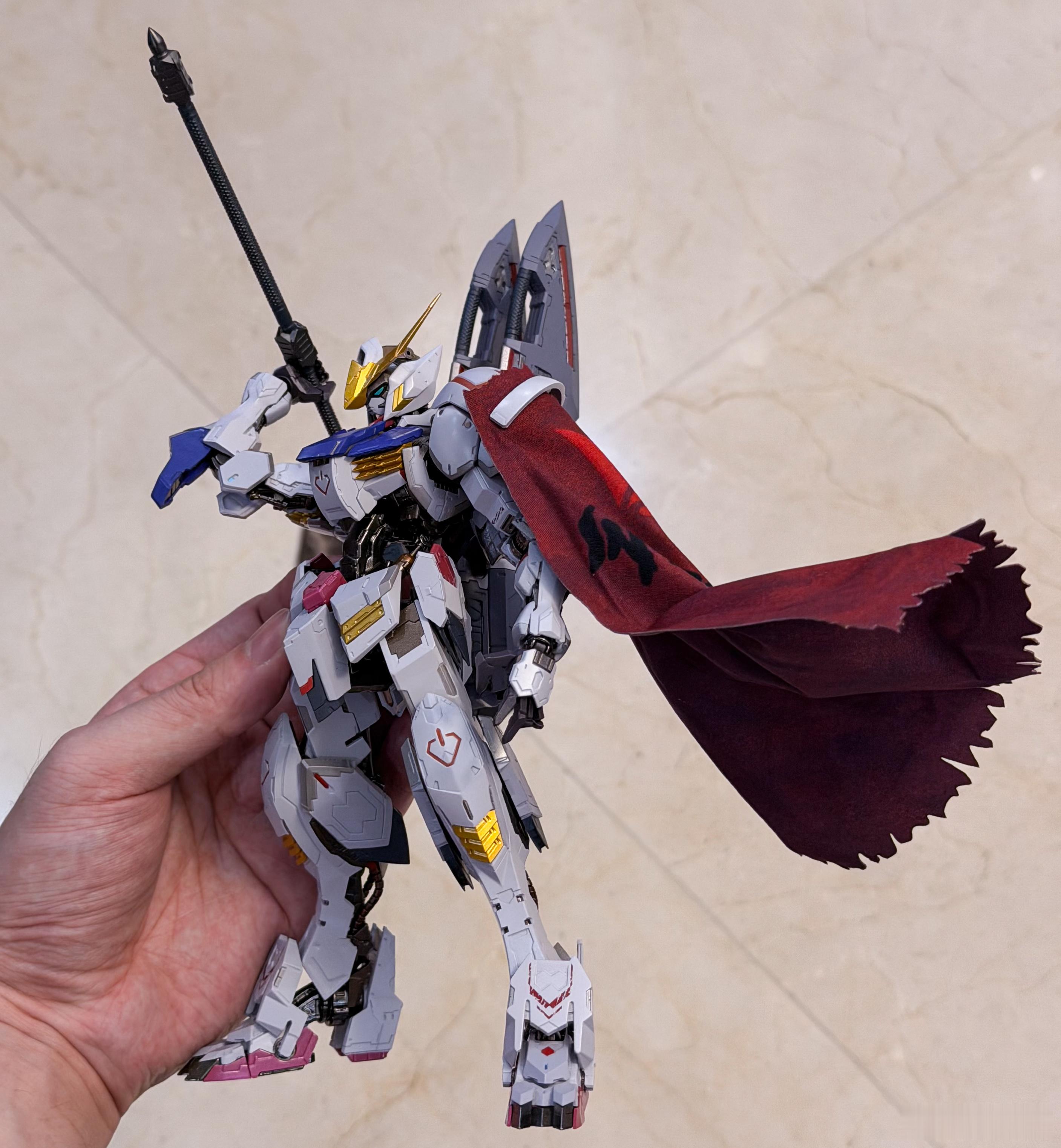 Metal build 巴巴托斯为什么现在万代喜欢把红色直接珠光成粉色呢？这个肩
