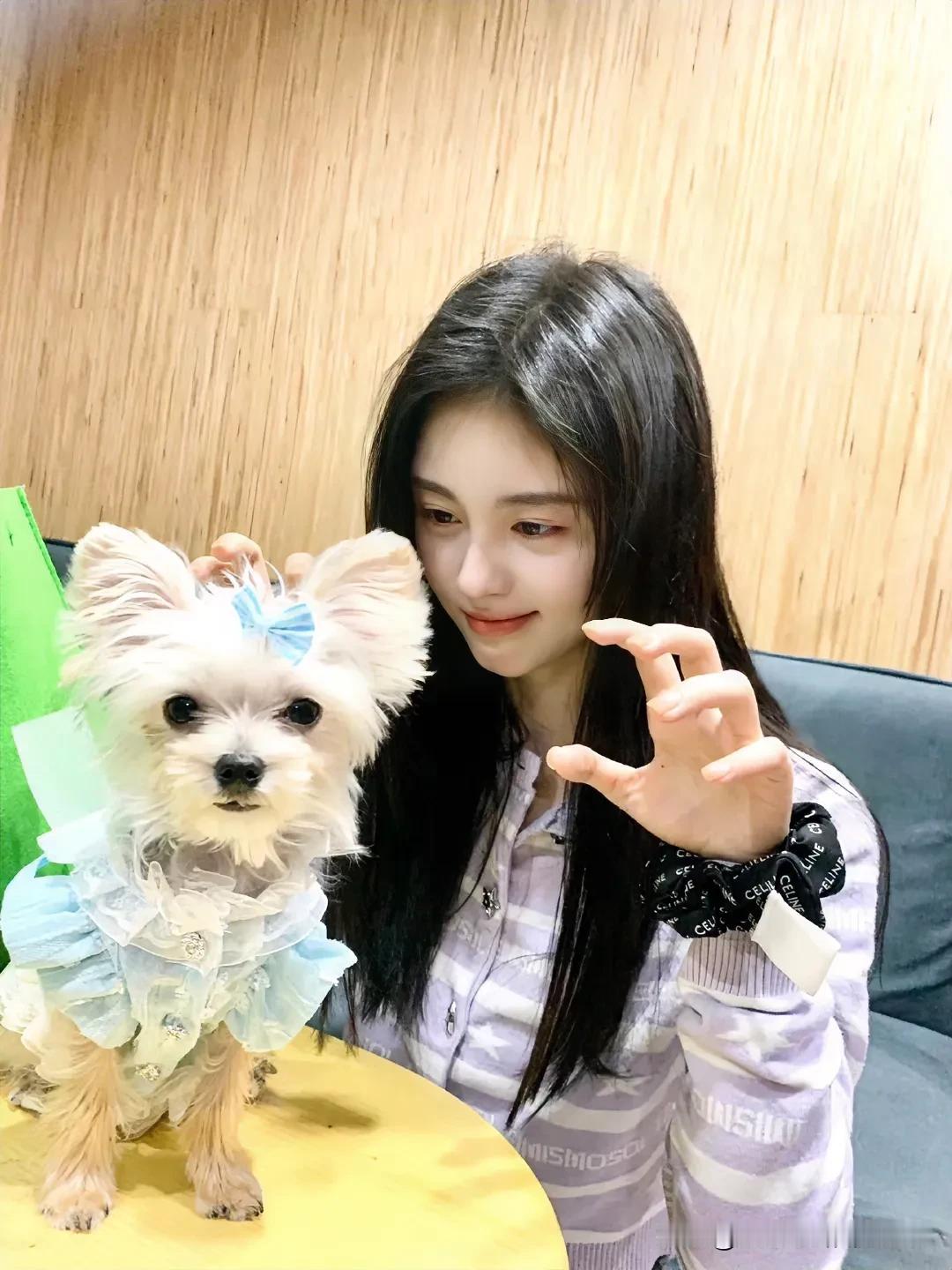 鞠婧祎可爱萝莉，萌翻你