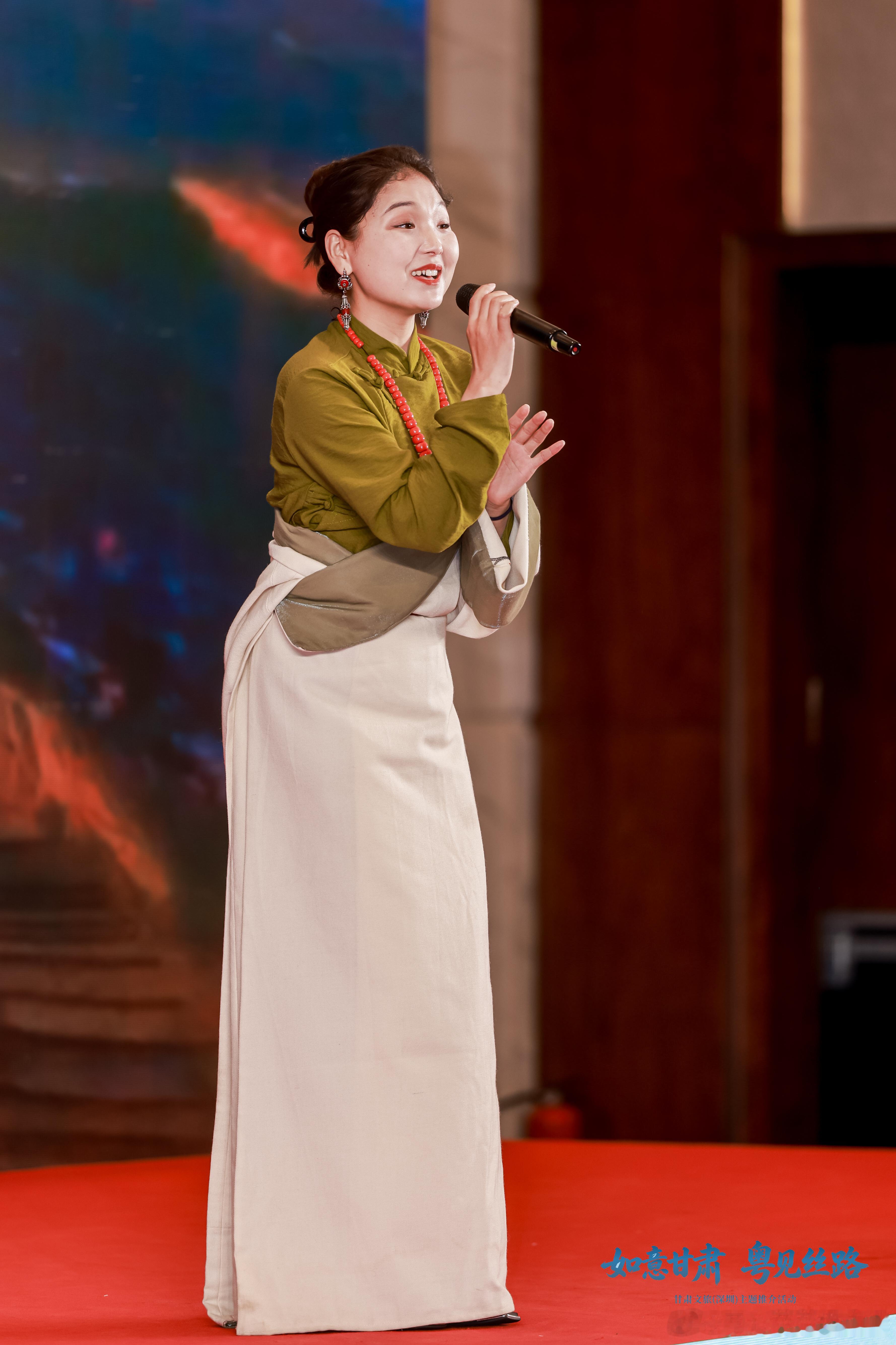 初夏羊城暖，丝路赴湾区。5月8日，“如意甘肃·粤见丝路”甘肃文旅宣传招商推介会在