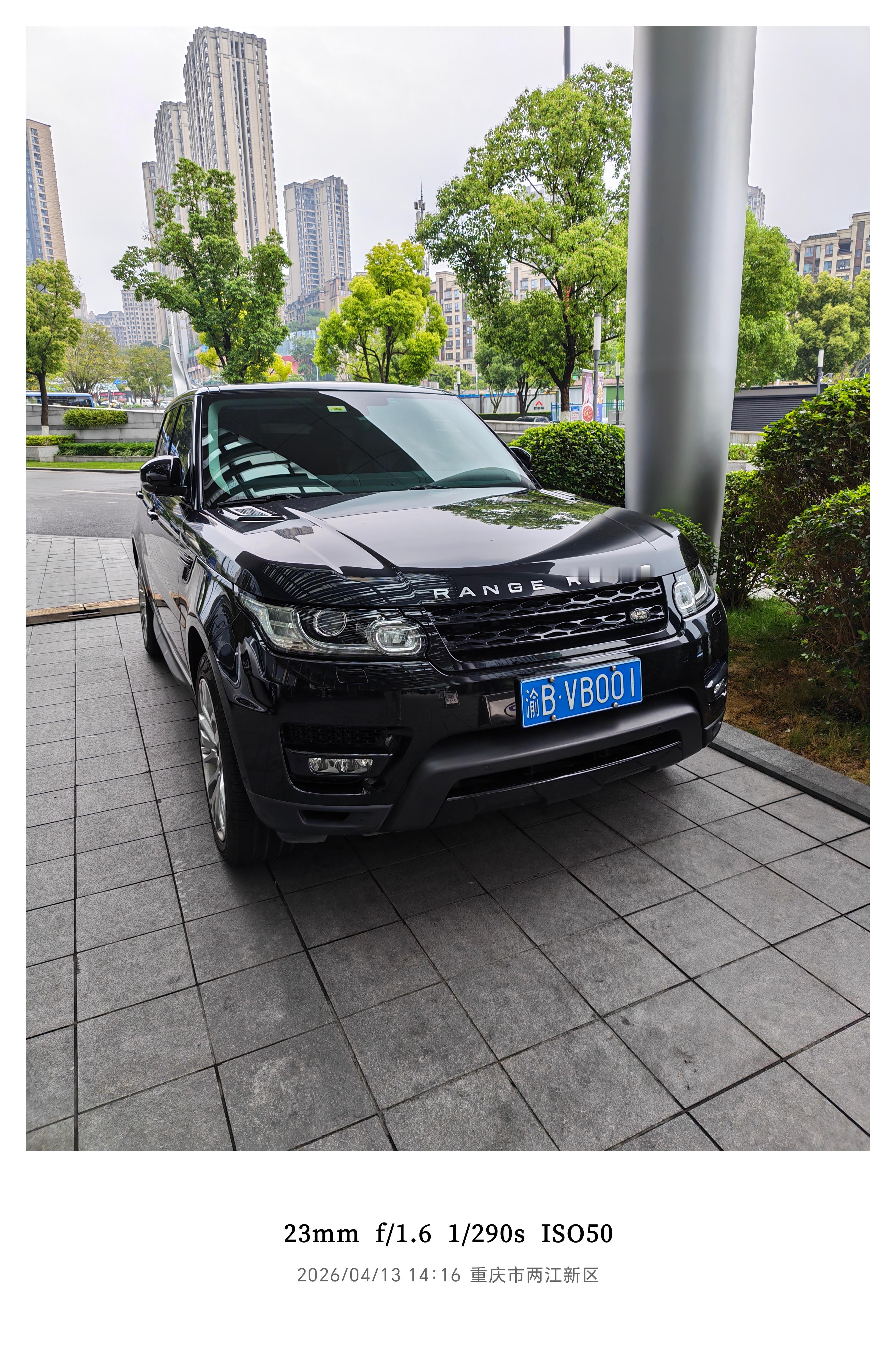 揽胜回应被模仿每一次模仿，都说明揽胜是标杆。说实话，揽胜确实帅啊！ 