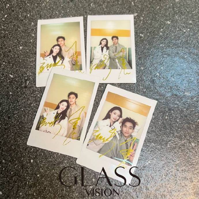 王天辰郭晓婷glass杂志预告王天辰郭晓婷拍立得签名照 王天辰郭晓婷拍立得签名照