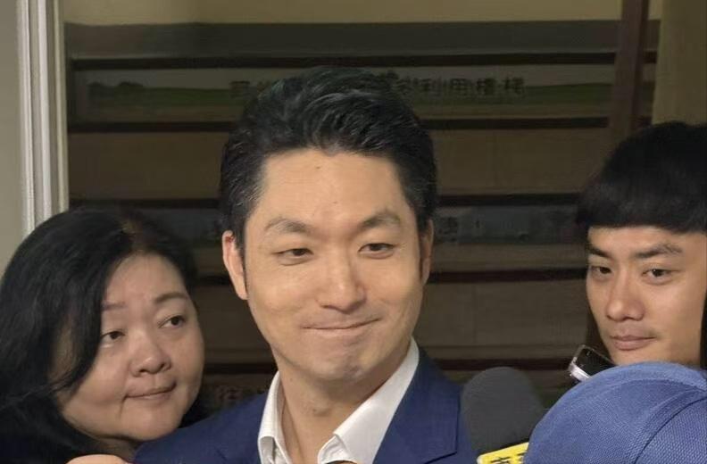 台北市长蒋万安6月2日下午表示，守护经济海域及渔民权益是当局的职责。
一句话判断