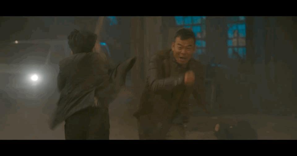 上一秒其乐融融下一秒天人永隔 谁懂这种暴击！前一刻还围着餐桌笑闹的画面有多暖，后