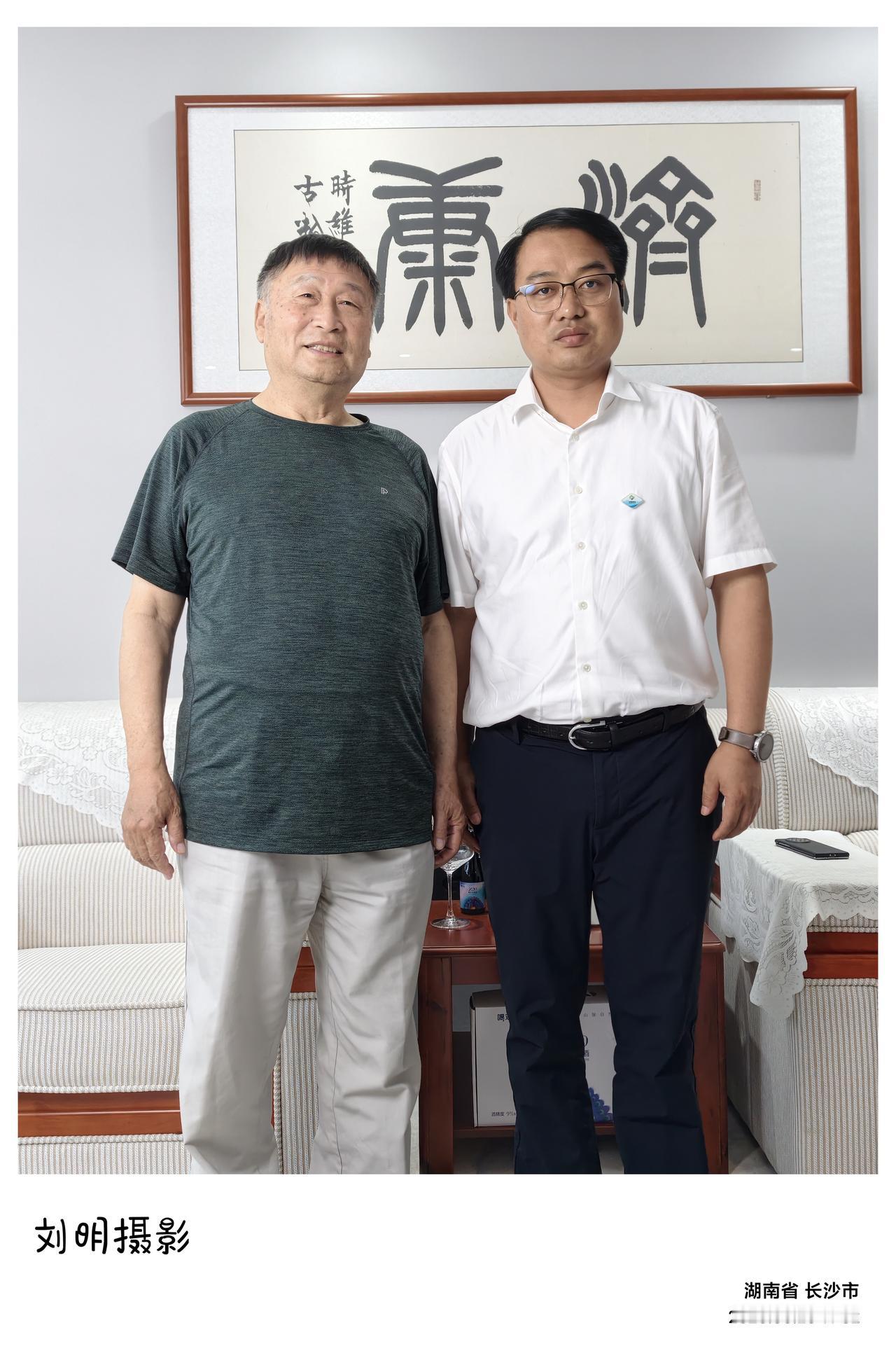 曾樾先生，是文正公曾国藩的第六代嫡孙。前天我们在双峰荷叶塘小聚，下午又一起回长沙