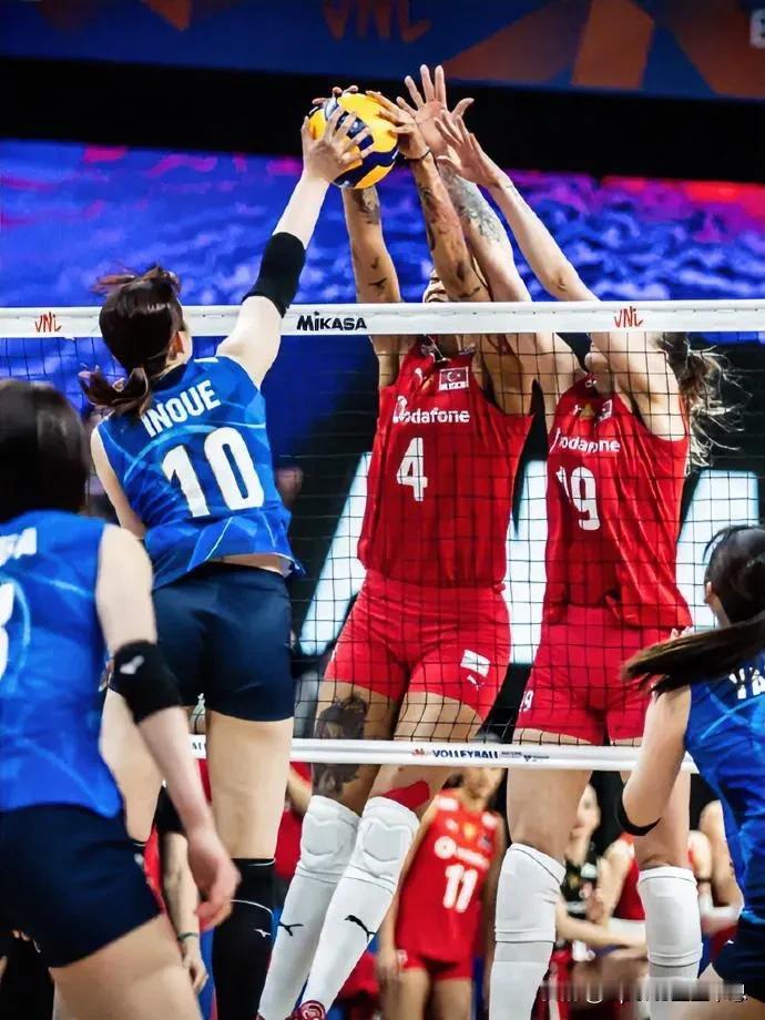 2024世界女排联赛，中国女排明日凌晨对阵美国队。
5月16日(北京时间)
⌚1