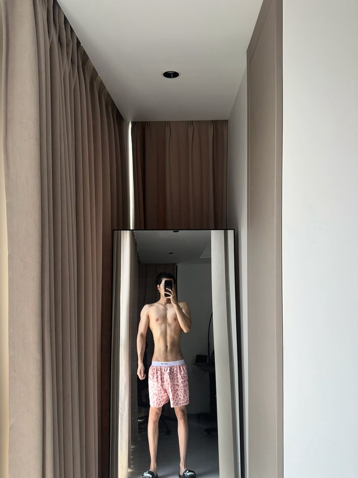 我的肩中上就是缺一块 不圆 好烦😫 