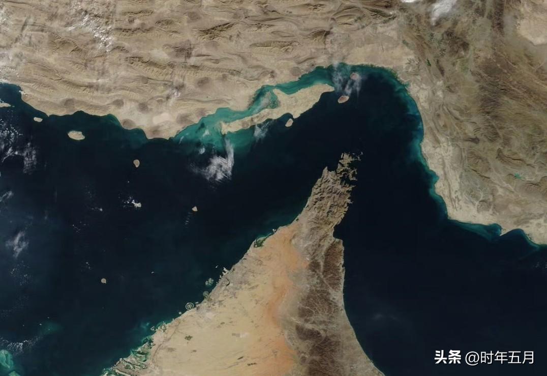 斯里兰卡政府宣布，将为从伊朗船只上救出的船员提供免费的一个月签证，允许他们在人道