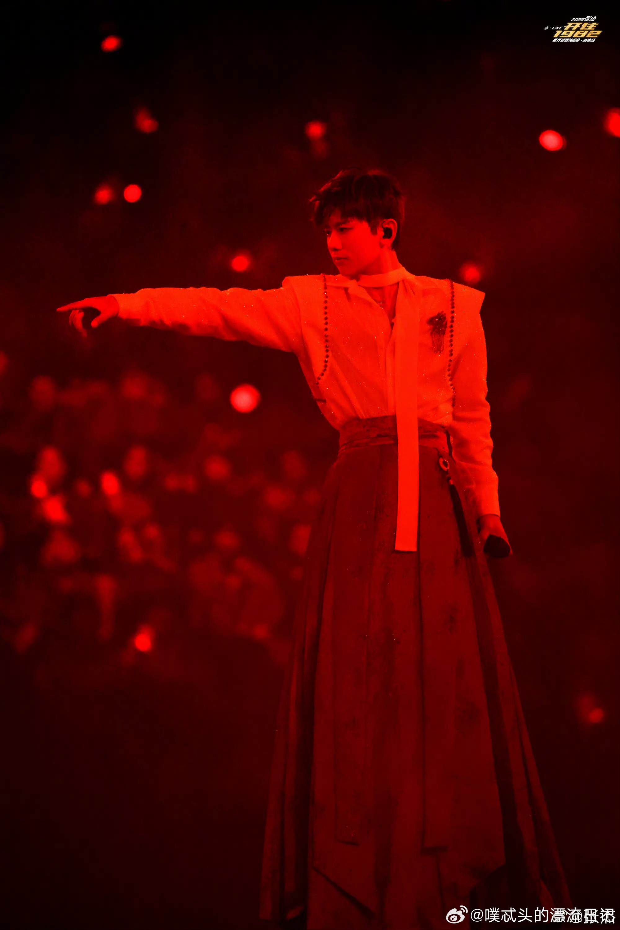 张杰鸟巢演唱会玩不过来了张杰未LIVE巡回演唱会 暖心细节拉满！深夜接驳巴士+学