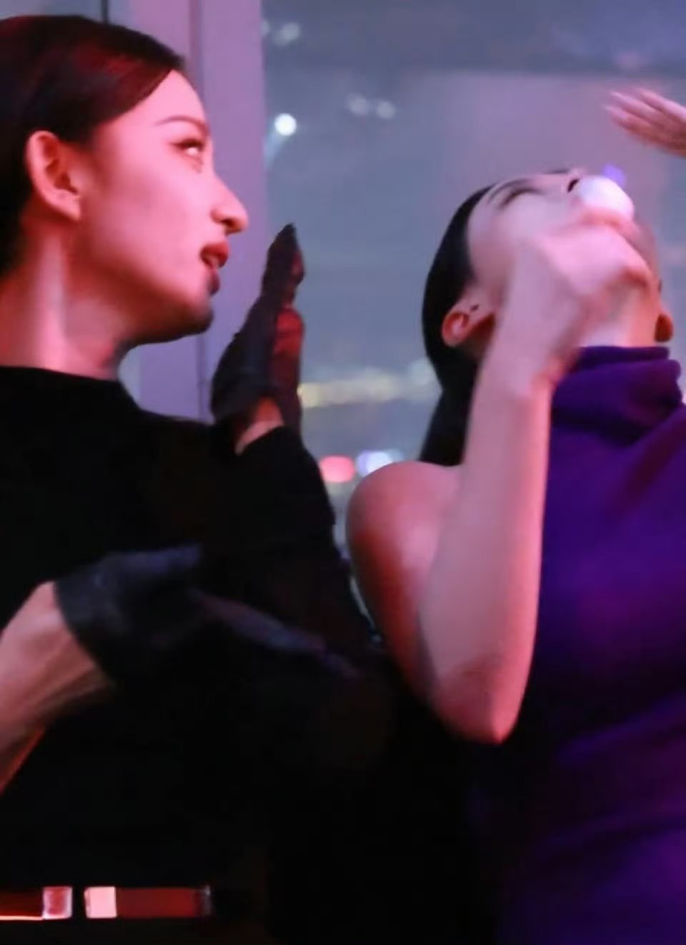 可以找王楚然借眼药水 哈哈哈自动触发 