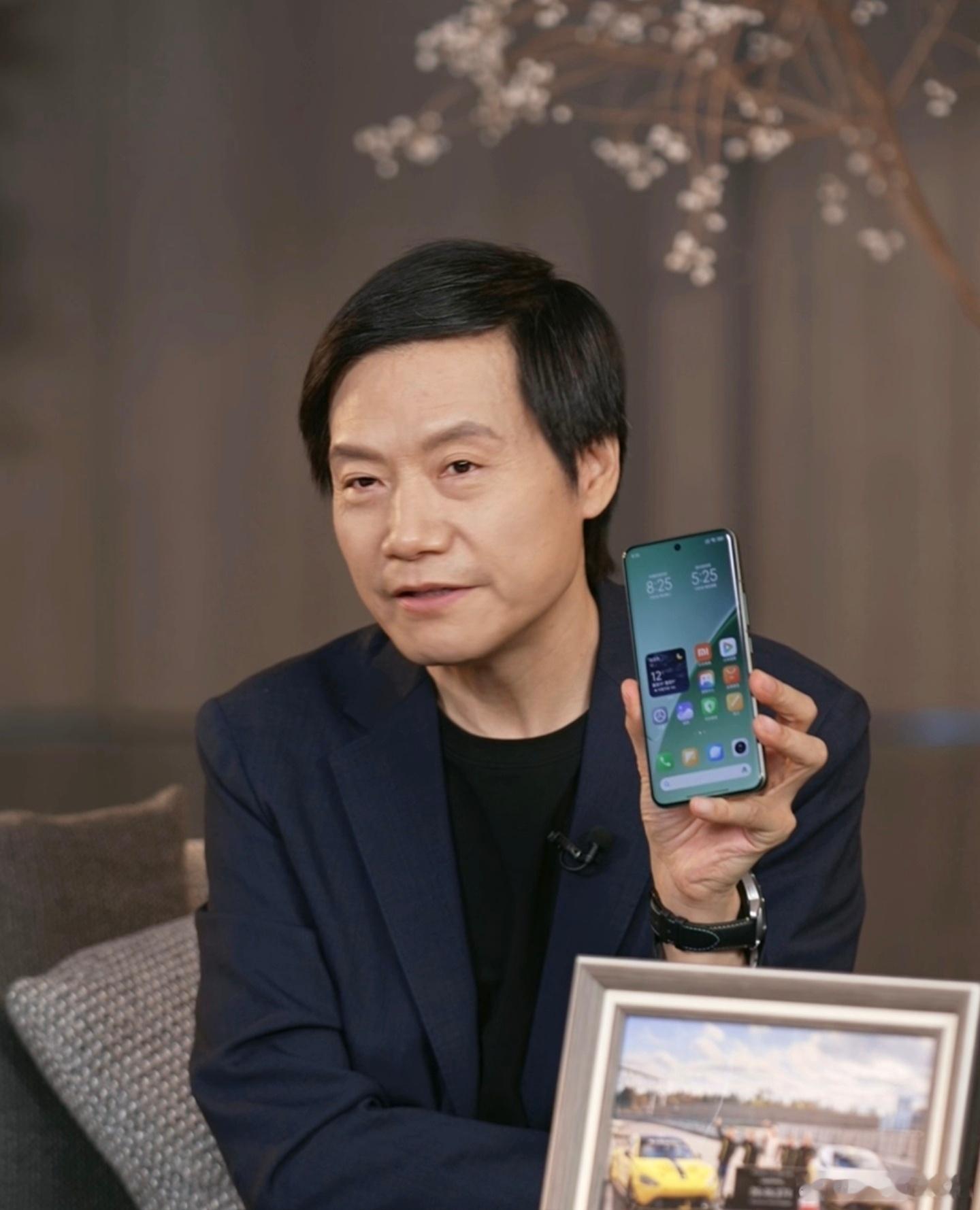 #雷军称小米15是过去几代卖最好的#雷军在今晚的直播里说一点也不担心小米15的销