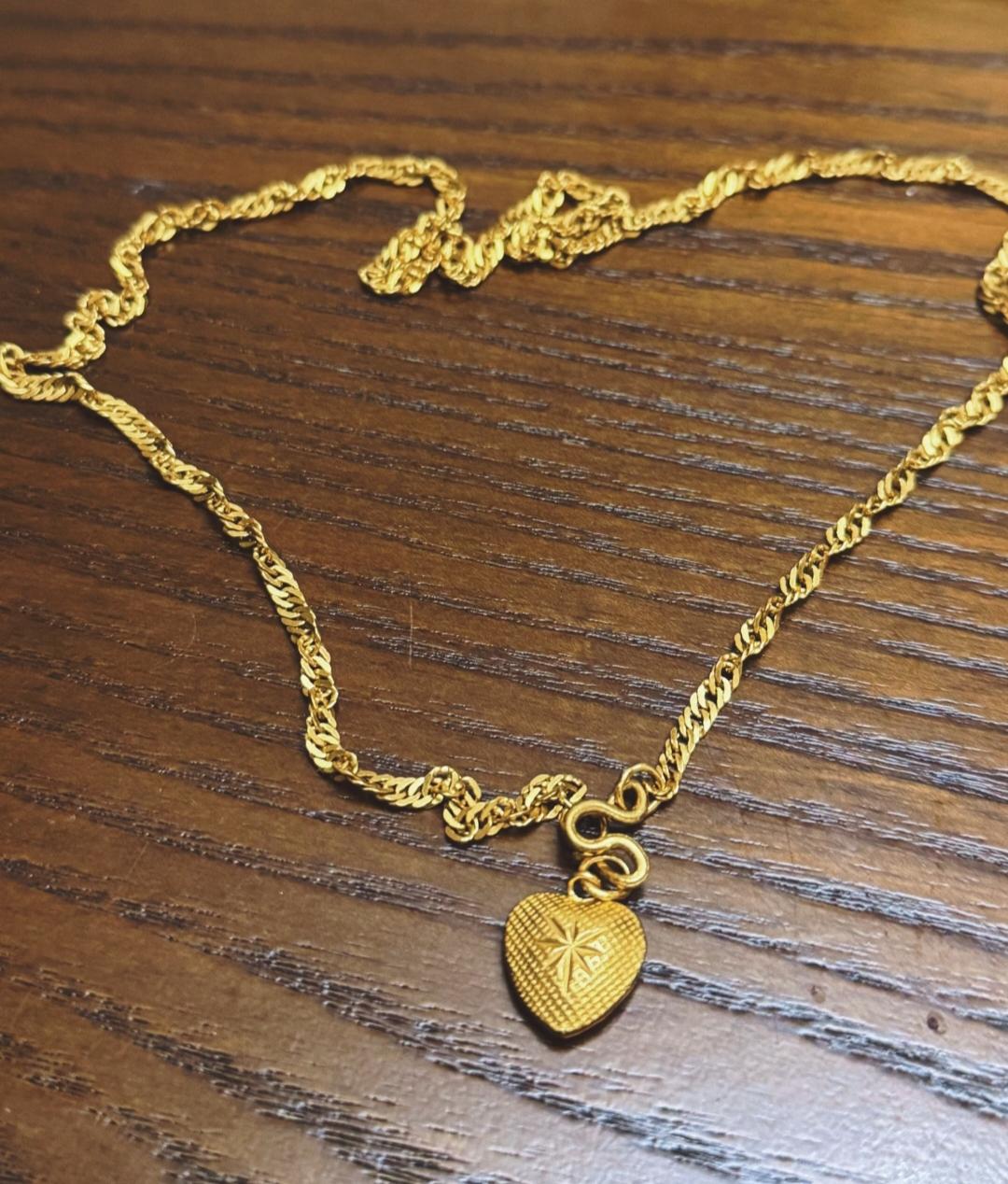 8岁男孩把8克妈妈的黄金分段送同学
这个8岁的孩子真是让人又气又好笑
自己8岁的