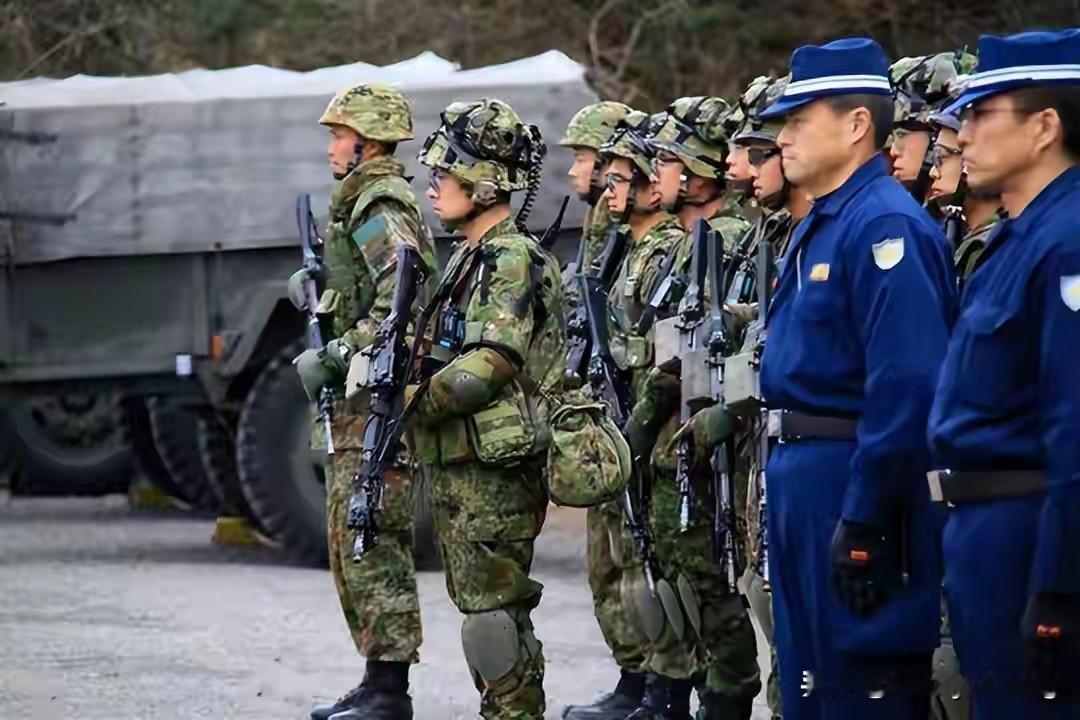 今天看一个描述苏联日本关东军战俘的影片，真是解气。惨无人性的日本兵被苏联军队收拾