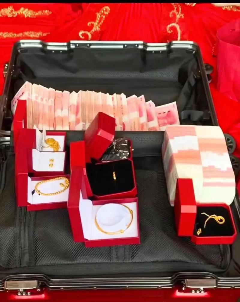 福建，一场原本被视为天作之合的婚姻，如今却演变成了一场关于“真爱”和“算计”的拉