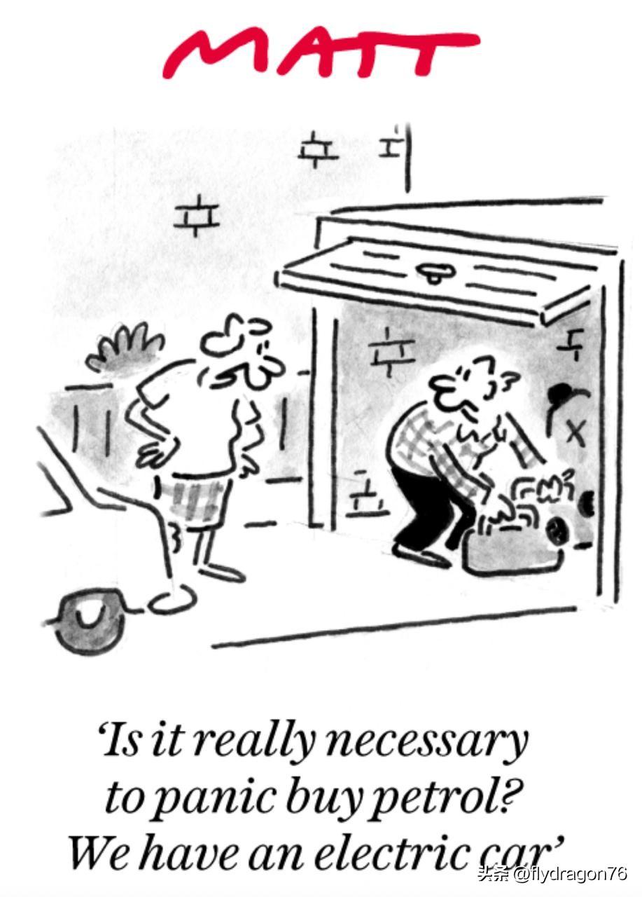 🇬🇧英国加油站一片恐慌。由于伊朗战争，人们纷纷涌入加油站囤积汽油。

《每日
