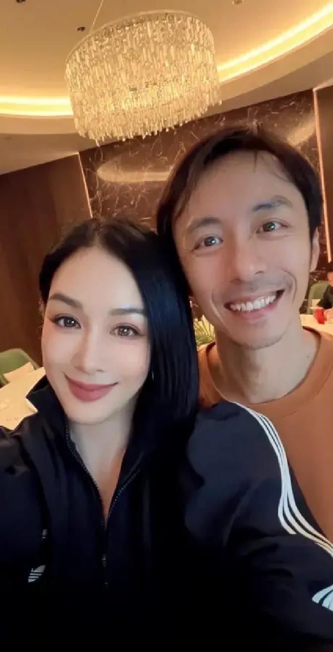 吴镇宇一句玩笑，张伦硕被骂了十年软饭男。 但没人算过一笔账。钟丽缇三个女儿，全部