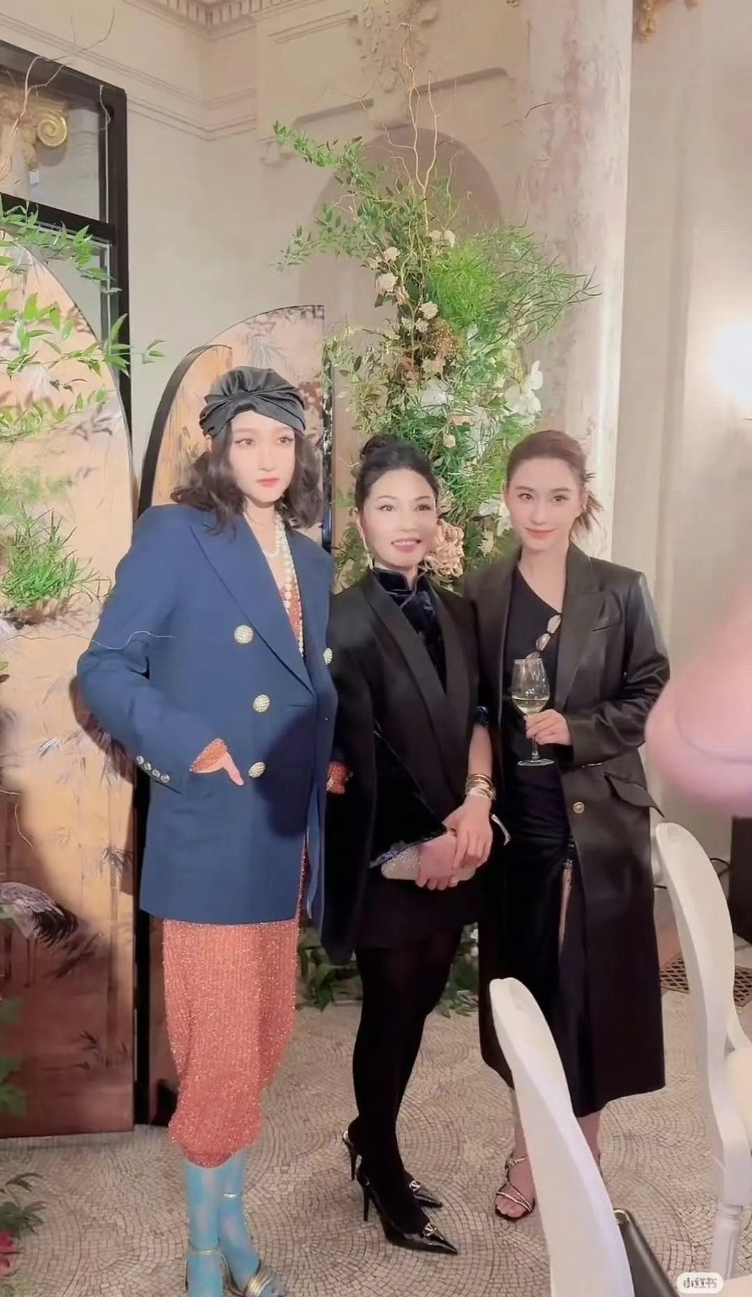 关晓彤这同框也太虐了，身材怎么这么壮？ ​​​