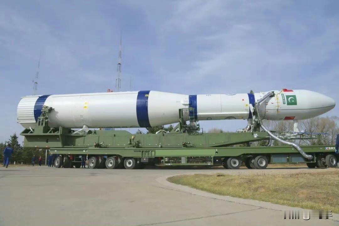 不容易啊！又把老六给请出来了……
还以为退役了。原来老六还在啊！已经很久未见老六