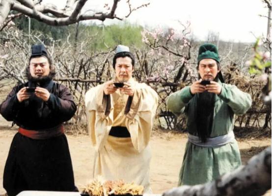 1991年，一位李姓大腕饰演曹操，却在《三国演义》开拍前辞演，导演怒火：“曹操跑