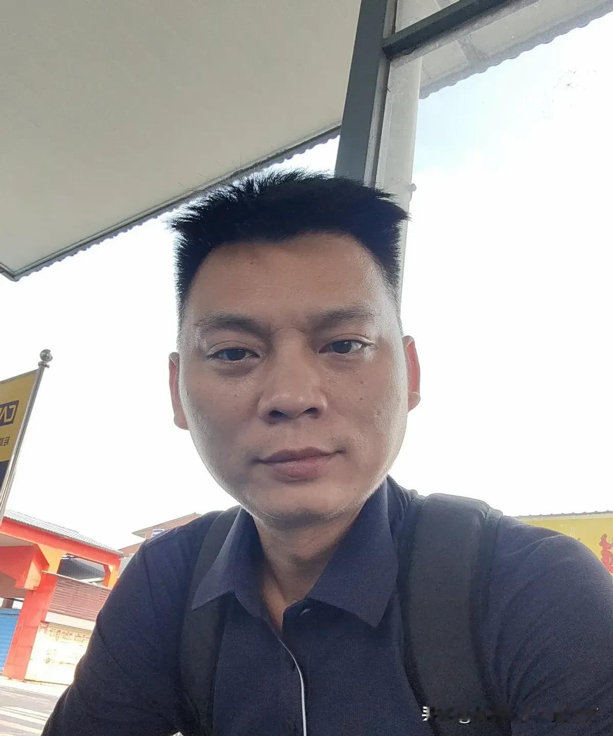 中年男人被离婚，我对自己做了以下反思。
这个经历像一面镜子，把我过往的软弱和妥协