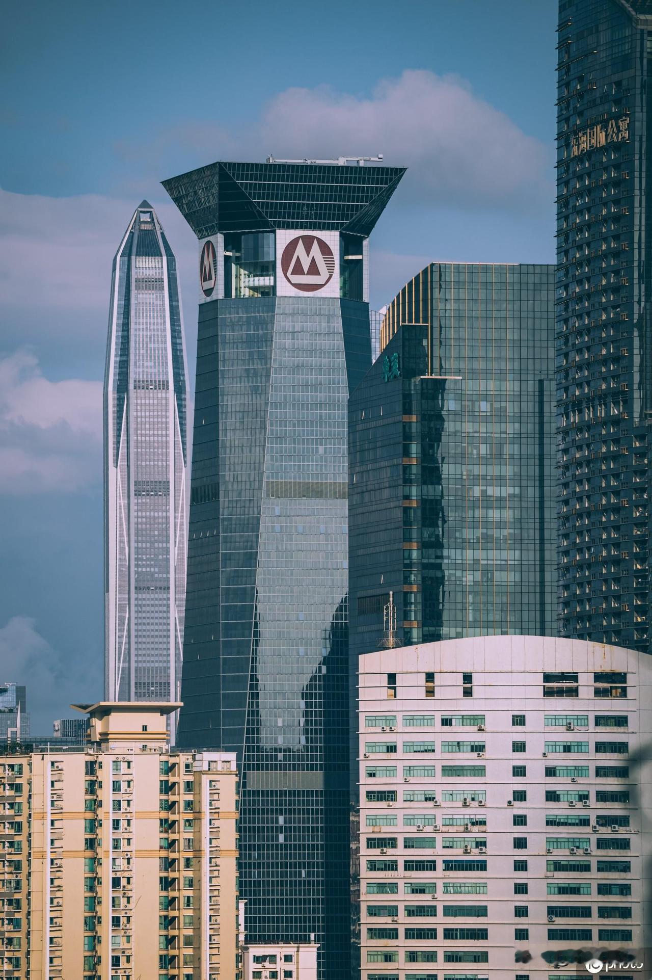 长期持有招商银行，收益率能达到多少？
持有一年：招商银行收益率51.05%，上证