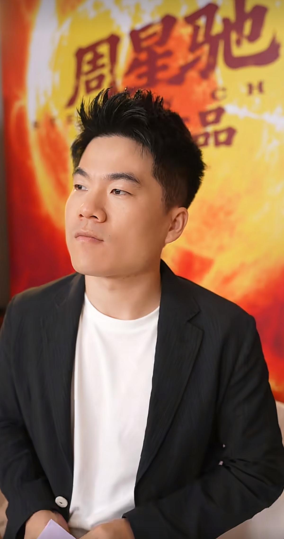 郭德纲曾经讲过一个段子：
       我和火箭科学家说：“你那火箭不行，燃料不