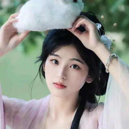 梦幻仙境中的白鸽仙子，美若天仙！