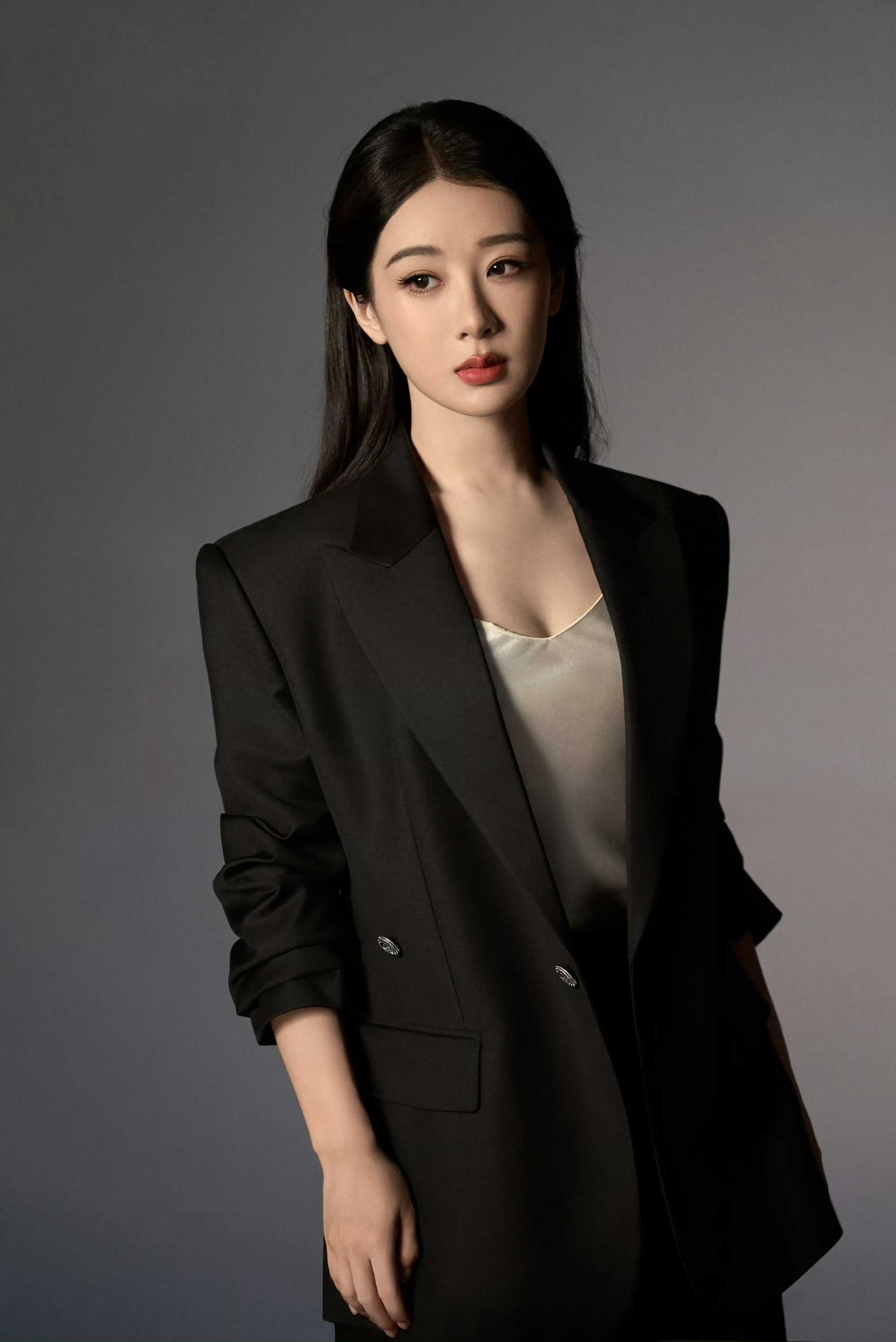 杨紫[超话]  yz杨紫董竹君yz 杨紫玉兰花开君再来 我对你的想念恰如那循环小