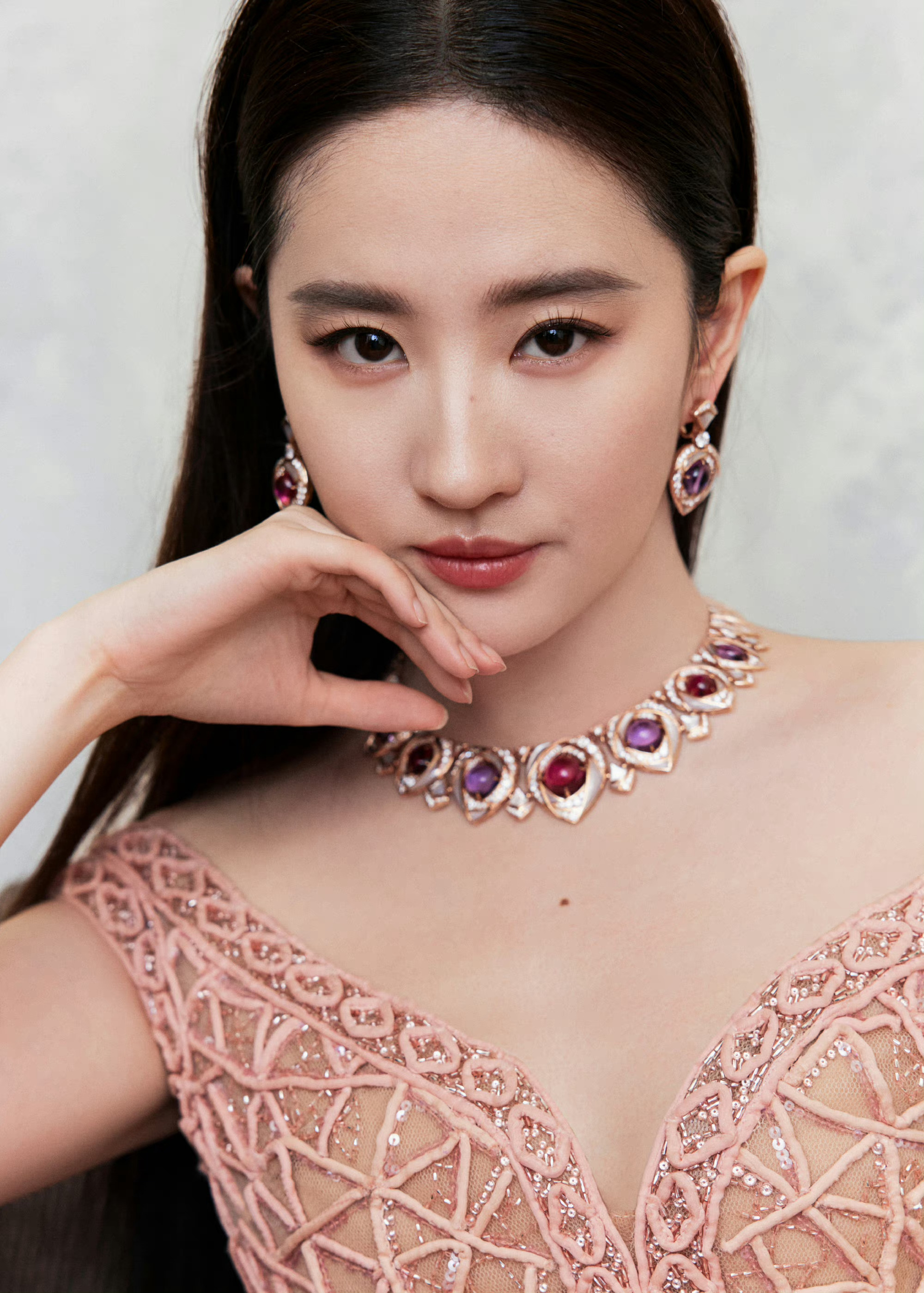 #刘亦菲白玉兰颁奖造型##刘亦菲穿ES#es高定女王 ​​​