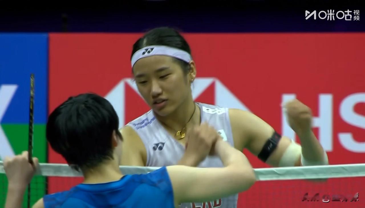 安洗莹2比0山口茜（17，14）
获得2026年印度羽毛球世锦赛女单冠军🏆
日