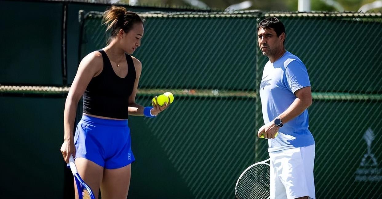 中国金花郑钦文WTA100印第安维尔斯站首秀时刻
        北京时间202