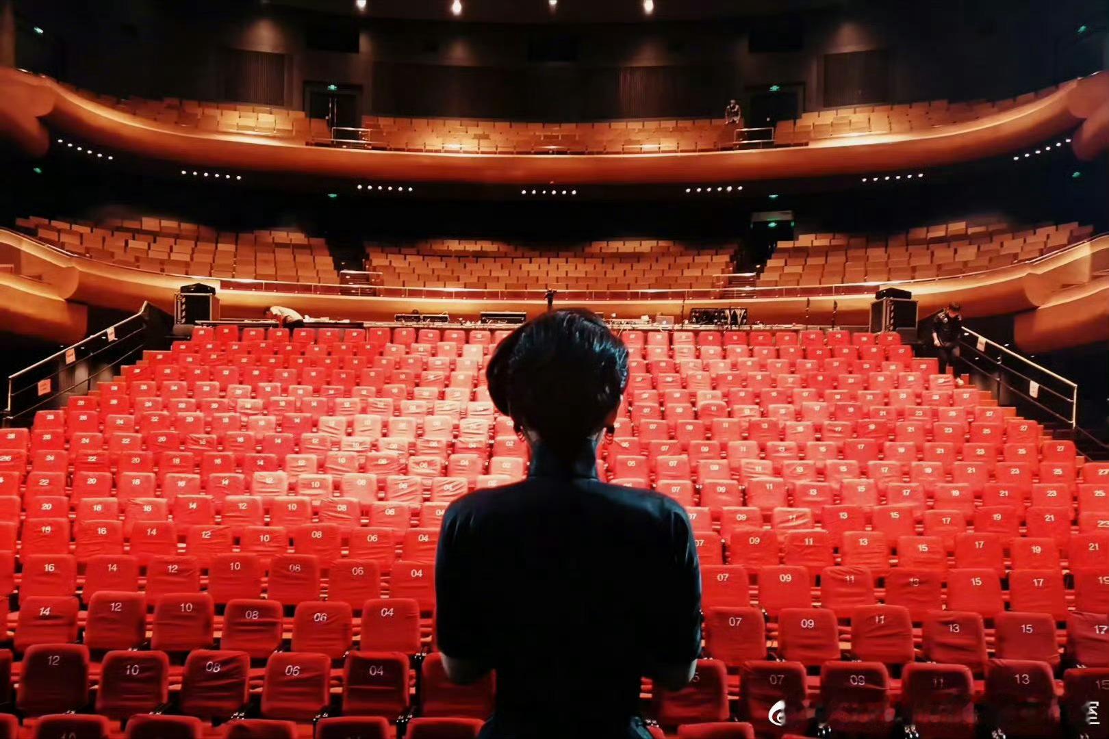 许晴十四年走了多少香兰步 14年香兰步，许晴与角色顾香兰一起走过，角色已成她生命