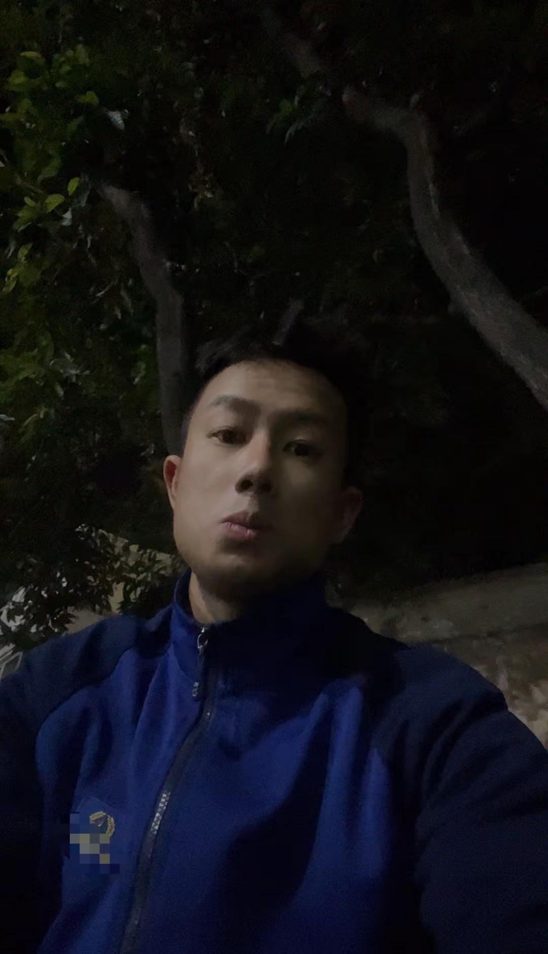 是不是有一天你会突然出现 笑着对我说好久不见消防员