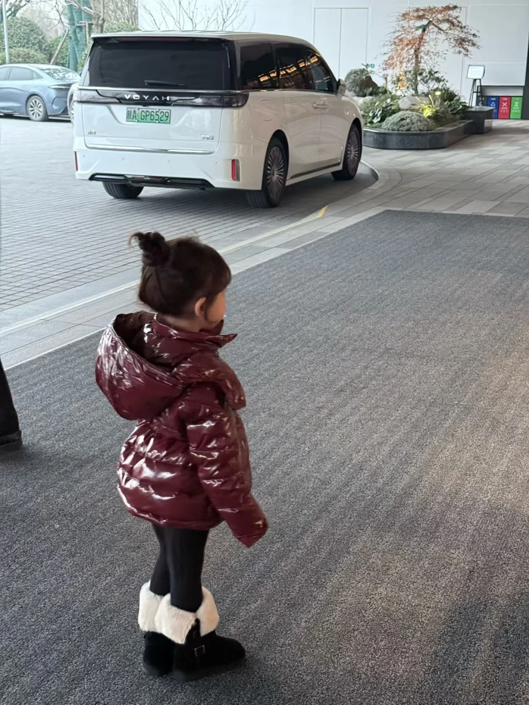 过年当然要穿红色，红色羽绒服准备好啦