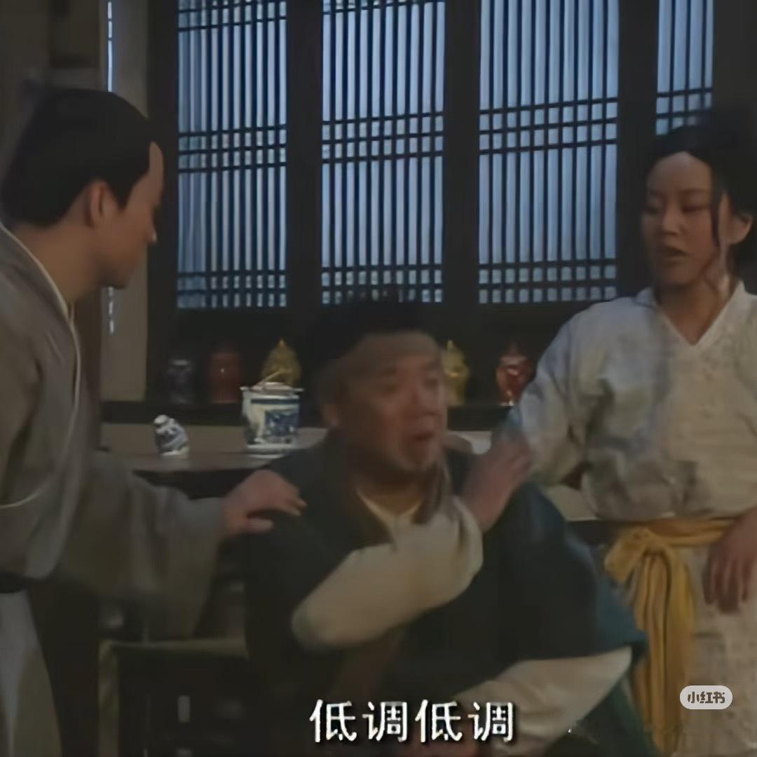 上周开小鹏GX进公司停车场，保安对车表示赞许之后。说： “无牌车不让进”我说：那