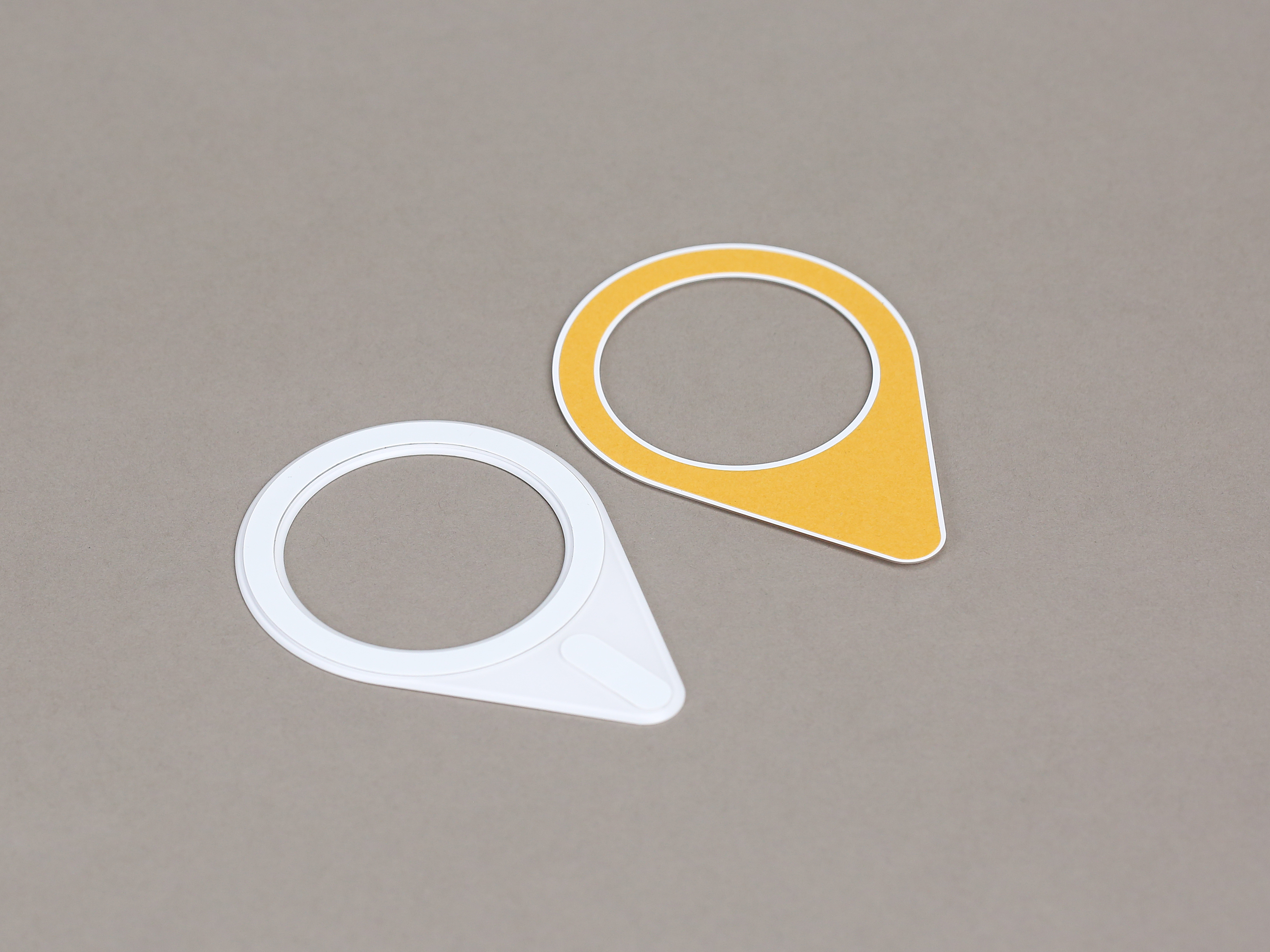 新上的超薄水滴磁吸补丁发射端，前300个下单的我们都会送一个铝箔圆胶贴纸，就是图