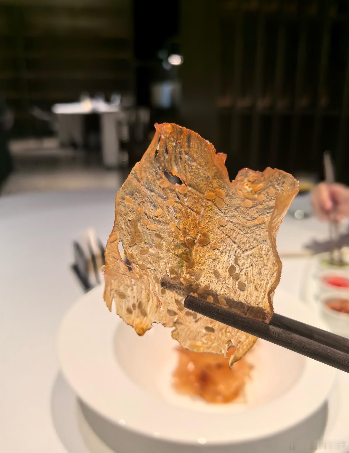 微波炉都能做出灯影牛肉了微波炉一小时，复刻传统需两三天风干的非遗灯影牛肉？《食神