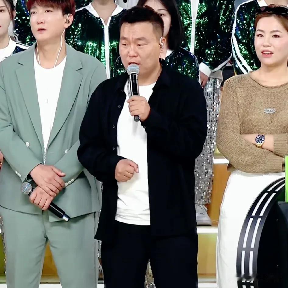 在KS平台，演剧本流量大
王铁蛋、丁红娥及儿子小雷“拜铁蛋为师”的剧本，吸走了全