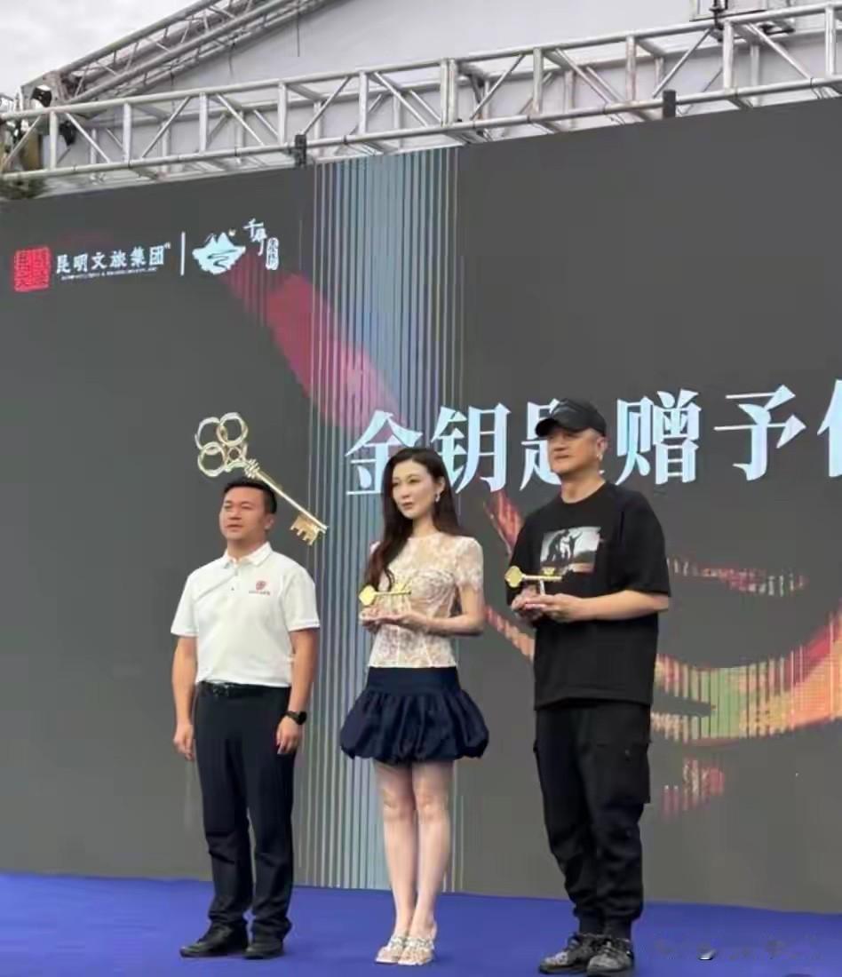 李亚鹏在昆明滇池的民宿千寻墨问禅意民宿又开业了！

曾经在丽江雪山小镇吃过大亏的