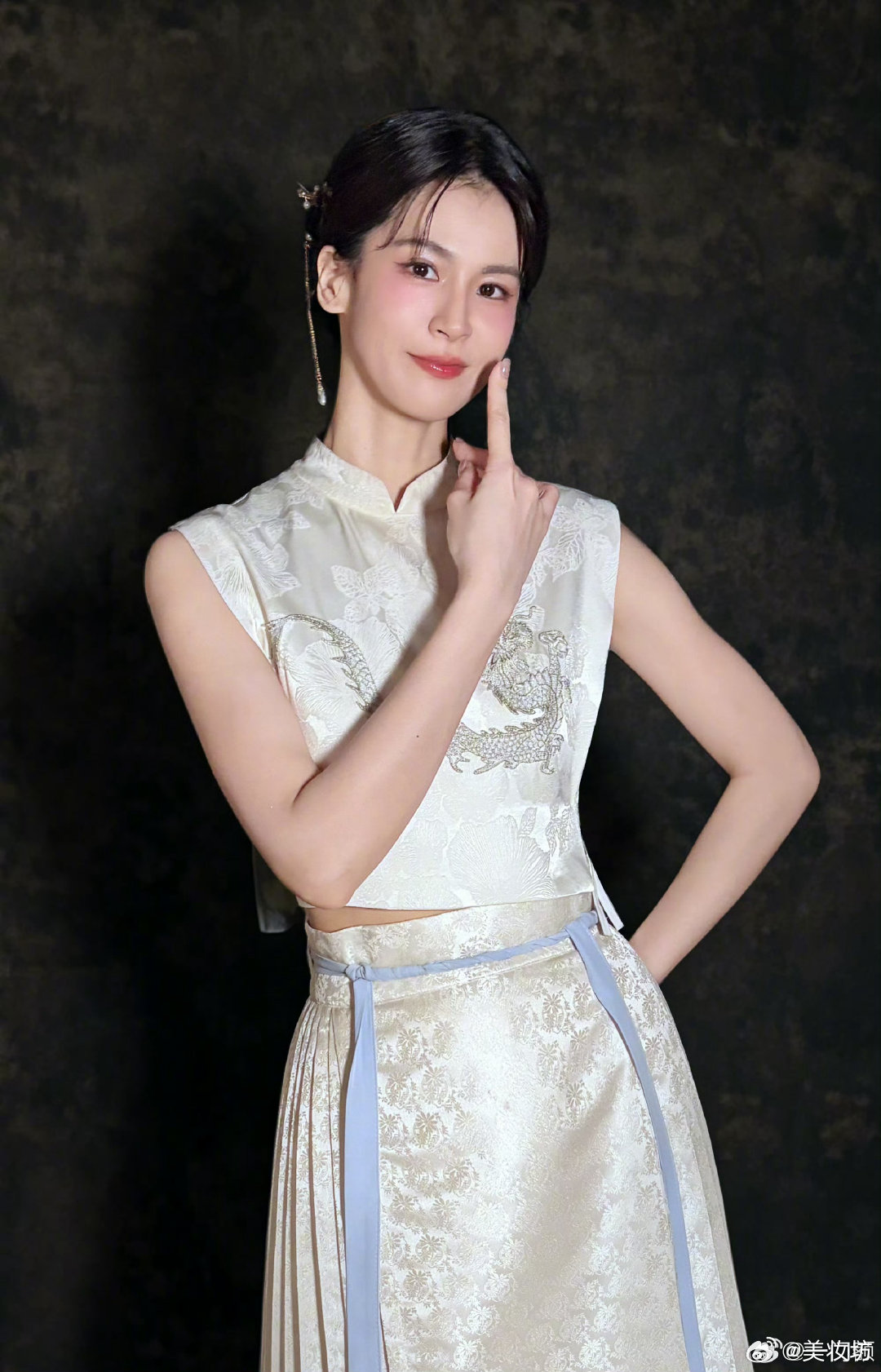 曾沛慈曾沛慈是赵丽颖影迷乘风2026愿带着这份喜爱继续发光，期待曾沛慈带来更多亮