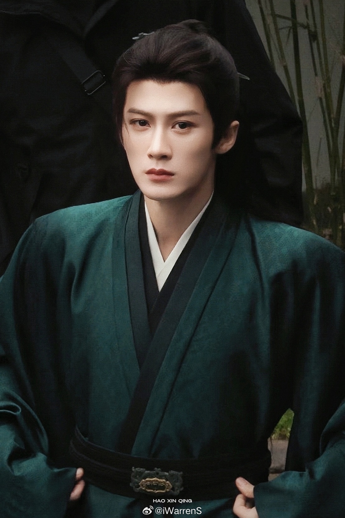 檀健次何不同舟渡新路透，檀健次这气场真的是太绝了呀！檀健次何不同舟渡摸脸路透