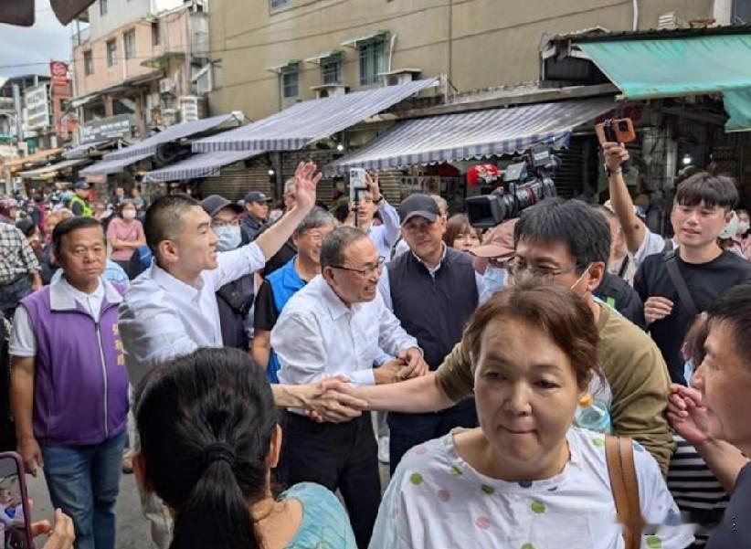 继朱立伦之后，蓝营大咖相继出动，侯友宜也动起来了，现身基隆为谢国梁发出号召。日前
